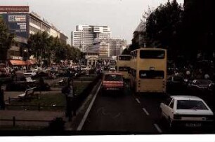 Berlin: Vom Bus; Tauentzienstraße Richtung Wittenbergplatz