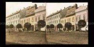 Straße mit Passanten und Grand Hotel, Eperjes