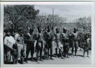 Einheimische im "Tal der tausend Hügel", westlich von Durban, Südafrika
