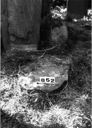 Grabstein 852