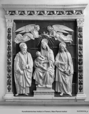 Retabel mit thronender Madonna und Heiligen