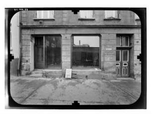 Wismar-Altstadt, Altböterstraße 2. Wohnhaus mit Laden. Straßenfront (Teilansicht)