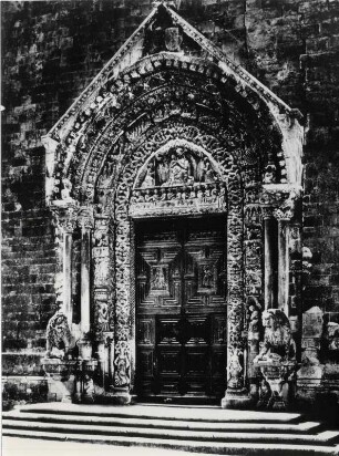 Kirchenportal in Altamura, gebaut von Friederich 2