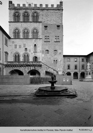 Piazza del Comune, Prato