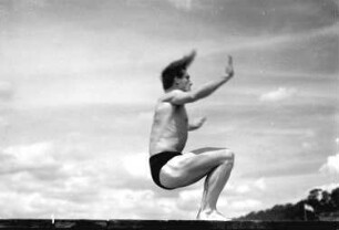 Freibad Wannsee; Leichtathletikmeister Ascherfeld; Sprung in der Grätsche