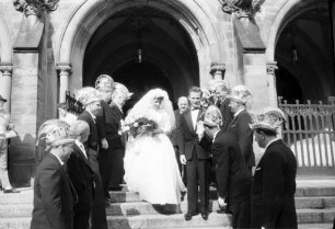 Hochzeit des Präsidenten der Karnevalsgesellschaft Karlsruhe-Ost H.J.Winderlich in der Christuskirche.