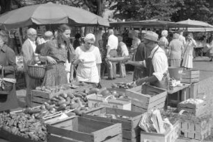Wochenmarkt auf dem Gutenbergplatz