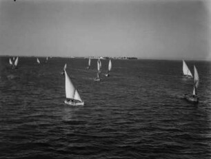 Schiffe : Schiffe und Boote vor Neapel