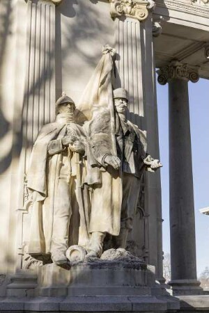 Monument für Alfons XII. von Spanien — Skulpturengruppe