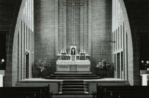 Güstrow, Grüne Straße 25. Katholische Kirche Sankt Mariae Himmelfahrt (1928-1929; P. Korff). Altarraum
