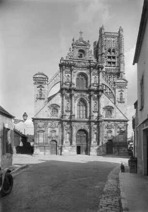 Saint-Pierre / Saint-Pierre-en-Vallée