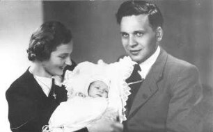 Göda-Dreikretscham. Müller Lehnert mit 1. Frau Zilla, 1.10.1951, Repro (Bildersammlung Ida Hohlfeld, Loga)