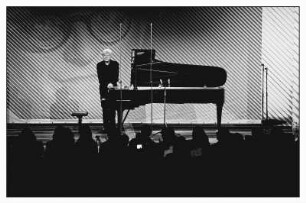 Peter Rösel beim Gohrisch-Debüt mit Beethovens "Mondscheinsonate", Internationale Schostakowitsch-Tage Gohren 2016