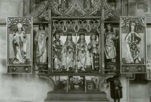 Dinkelsbühl, Stadtkirche St. Georg : Dinkelsbühl. Stadtkirche St. Georg. Dreifaltigkeitsaltar. Heiligenfiguren (Holz gefaßt und Flügel mit Bildtafeln)