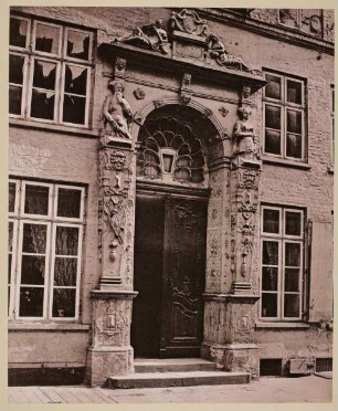 Portal des Schabbelhauses in Lübeck