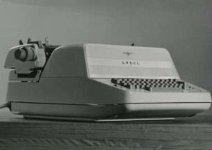 Vollelektrische Büroschreibmaschine "electric 21" der Triumph Werke Nürnberg
