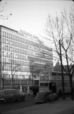 Berlin: Berliner Bank; Hardenberg Straße; seitlich
