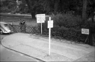 Berlin; Glienicke: Vopos an der Zonengrenze (Königstraße)