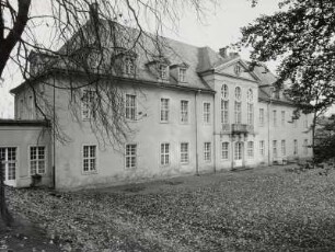 Schloss Oberlichtenau, Gartenseite