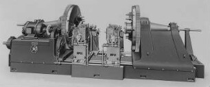 Drehbank für Lokomotivradsätze, 1200 mm Spitzenhöhe, Vorderseite (Hegenscheidt) : Technikgeschichte | Maschinenbau | Werkzeuge und Werkzeugmaschinen | Hobelmaschinen, Drehbänke; Revolver Drehbänke; Automaten, Schleifmaschinen