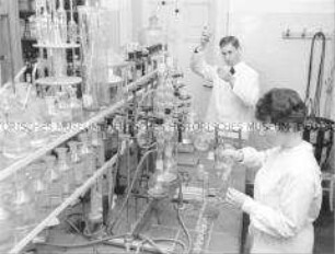 Im Labor des Instituts für Arbeitshygiene in der Martin Luther-Universität in Halle