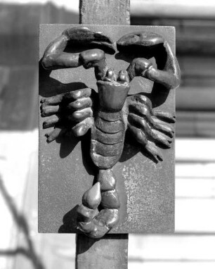 Gitter mit Monatsdarstellungen und den Tierkreiszeichen — Der Oktober — Skorpion