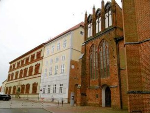 Wismar: Fürstenhof und St. Georgen