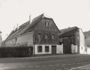 Seitengebäude : Wohnstallhaus und Seitengebäude eines Dreiseithofes (2. H. 18. Jh./ 1. H. 19. Jh.)