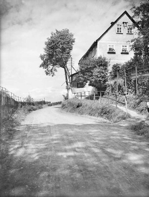 Plauen-Chrieschwitz. Wohnhaus an der Straße nach Möschwitz