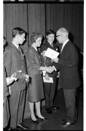 Kleinbildnegativ: Jugendweihe, 1964