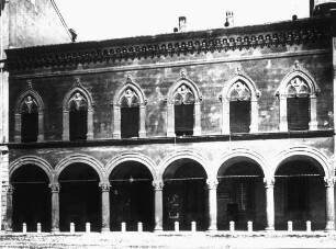 Bologna, Palazzo Isolani