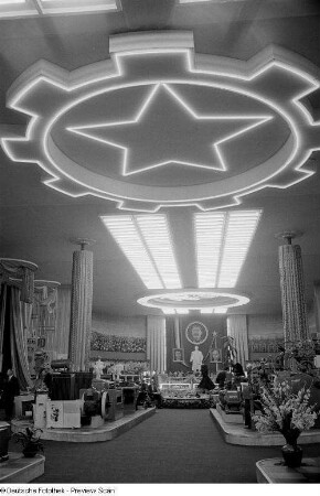 Aufnahme der bulgarischen Sektion der Leipziger Herbstmesse 1954