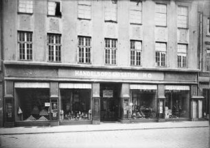 Güstrow, Mühlenstraße. Wohn- und Geschäftshaus