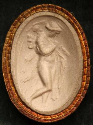 Omphale mit der Löwenhaut bekleidet, trägt die Keule auf der Schulter (Daktyliothek, Supplement)