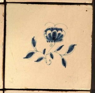 Fliese mit kleiner Blume