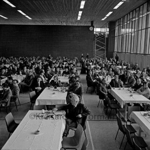 Kreisbauernverband: Bad Oldesloe: Stormarnhalle: 30. Kreisbauerntag: Teilnehmer