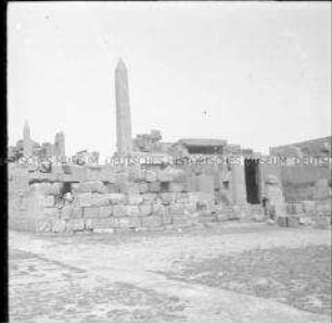 Ruinen einer Tempelanlage, Luxor, Ägypten