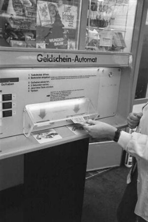 Geldscheinautomaten an Tankstellen