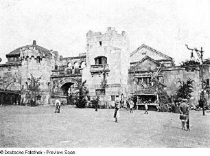 Römisches Kastell als Ruine : Dresden, Stübelallee, römisches Kastell als Ruine im Vergnügungseck