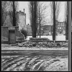 Eingerissene Backsteinwand in der Krummen Straße