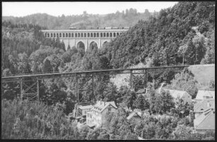 Waldheim. Eisenbahnbrücken mit Güterzug