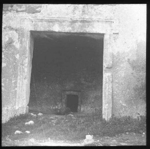 Felsengrab in der Umgebung Jerusalems [er rabaabi], östl. vom Onuphriskloster