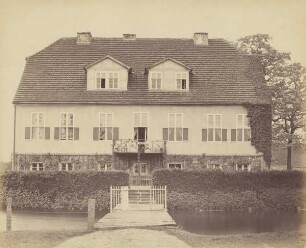 Nettelbeck - Wohnhaus, vom Parke aus