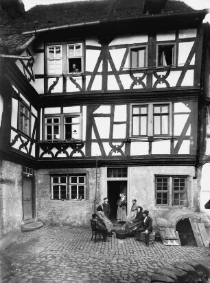 Heppenheim, Kleine Bach 13