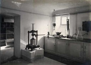 Städtisches Klinikum. Apotheke - Arbeitsraum