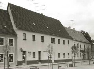 Belgern, Markt 2/2a. Wohnhaus (1801/1850). Straßenansicht