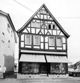 Fachwerkwohnhaus; Nidda, Markt 26