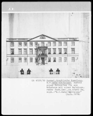 Wohnhaus mit einer Beletage