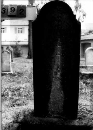 Grabstein 392