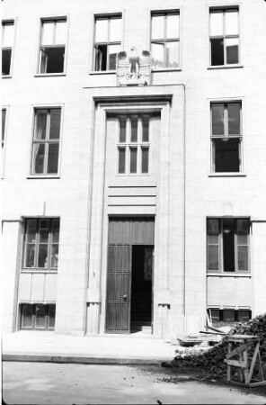 Berlin: [Mohrenstraße]; Neues Portal (Allianz-Neubau)